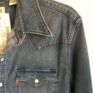 Levi's Jackets & Coats - Levi Western Shirt jacket; NWT Levi's Jackets & Coats - Levi Western Shirt jacket; NWT